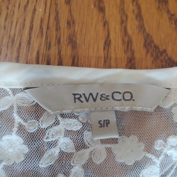 RW&CO. Ivory Lace Top - Picture 3 of 7